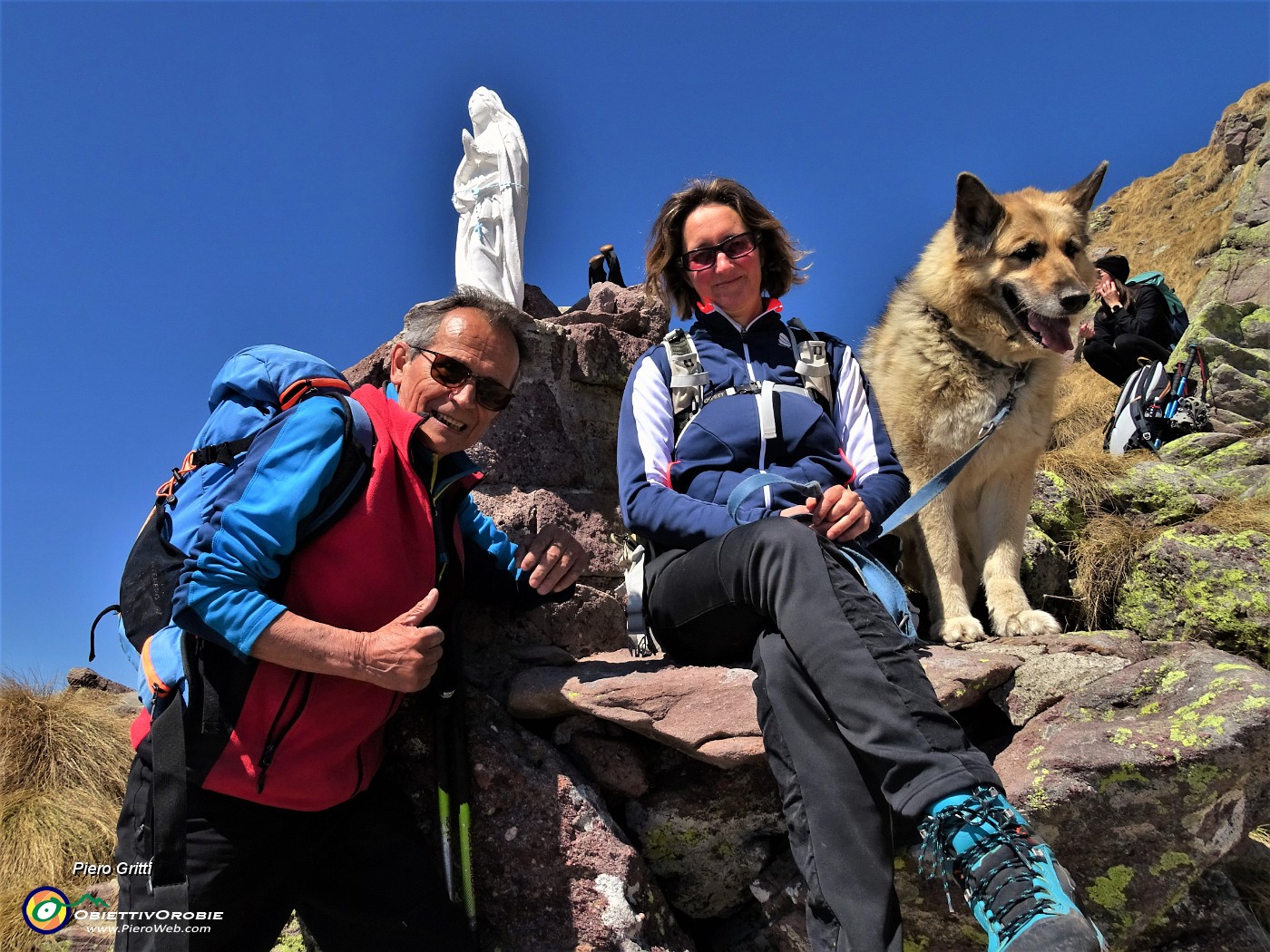 05 Alla Madonnina di vetta del Pietra Quadra  (2356 m).JPG -                                